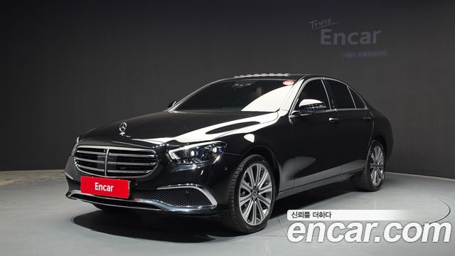 Mercedes-Benz E-Class W213 E350 4MATIC Exclusive - фото 0