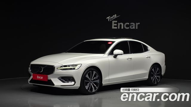 Volvo S60 3-го поколения B5 Ultimate Bright - фото 0
