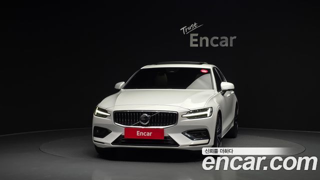 Volvo S60 3-го поколения B5 Ultimate Bright - фото 2
