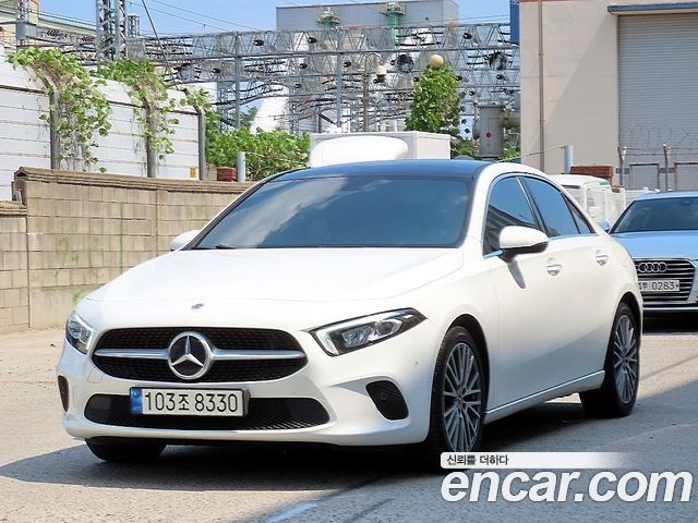 Mercedes-Benz A-Class W177 A250 4MATIC Sedan - фото 1