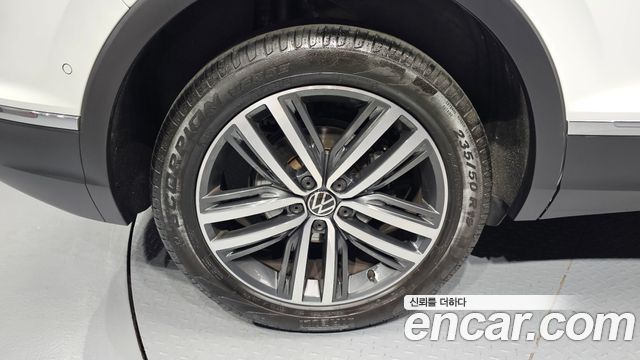 Volkswagen Tiguan 2-го поколения 2.0 TDI 4Motion Prestige - фото 4