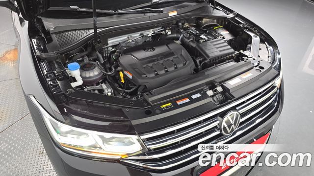 Volkswagen Tiguan 2.0 TSI Prestige - фото 4