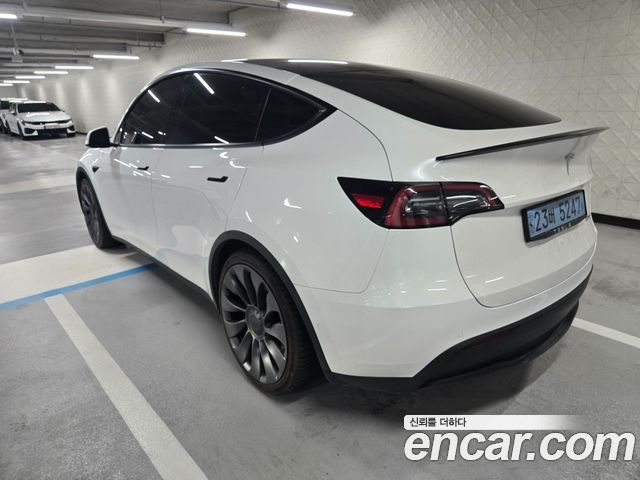 Tesla Model Y Performance AWD - фото 1