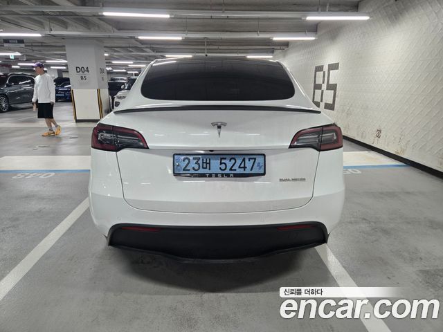 Tesla Model Y Performance AWD - фото 3