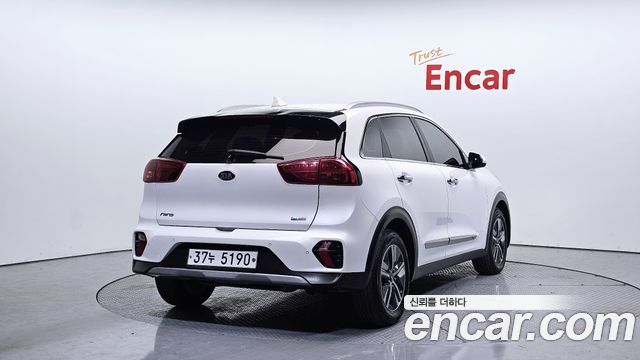 Kia Niro Новый 1.6 HEV Prestige - фото 1