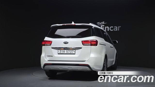 Kia Carnival Совершенно новый 9-seater Luxury - фото 3