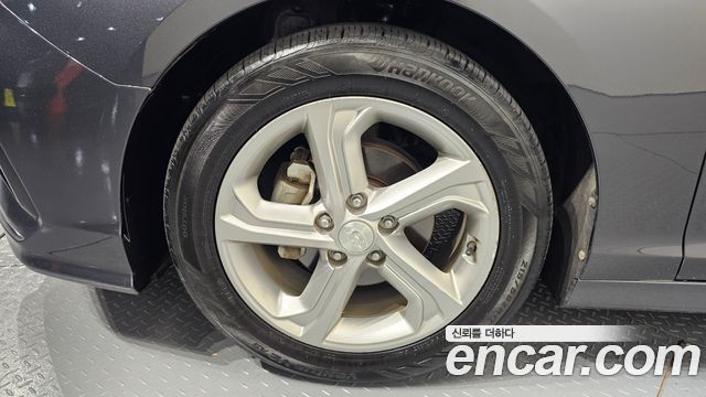 Hyundai Sonata 2.0 Smart Spicial - фото 4