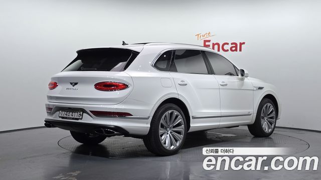 Bentley Bentayga 4.0 V8 - фото 1