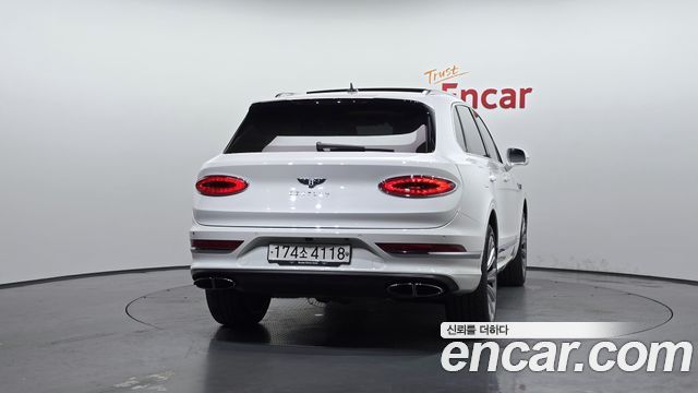 Bentley Bentayga 4.0 V8 - фото 3