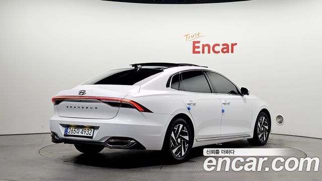 Hyundai Grandeur Новый IG, гибрид Exclusive - фото 1