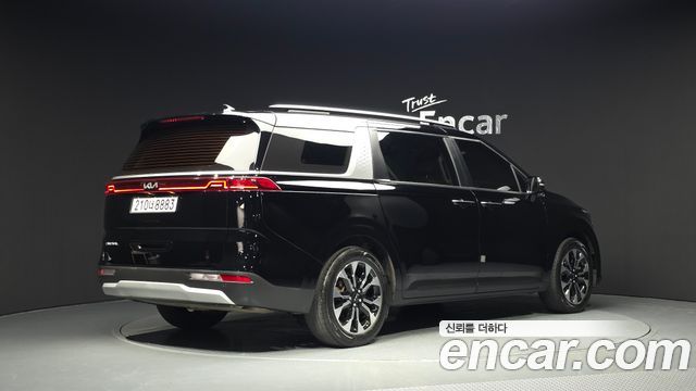 Kia Carnival 4-го поколения 9-Seater Prestige - фото 1