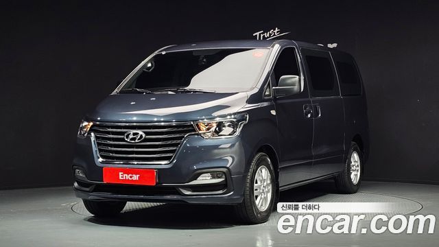 Hyundai Starex Новый Van 3-Seater Smart - фото 0