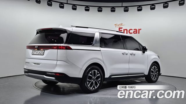 Kia Carnival 4-го поколения 9-Seater Noblesse - фото 1