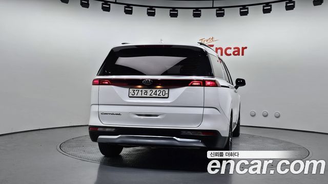 Kia Carnival 4-го поколения 9-Seater Noblesse - фото 3