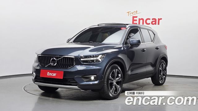 Volvo XC40 B4 Inscription - фото 0