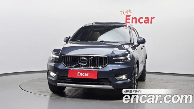 Volvo XC40 B4 Inscription - фото 2