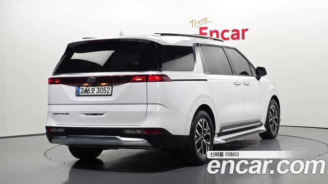 Kia Carnival 4-го поколения 9-Seater Noblesse - фото 1