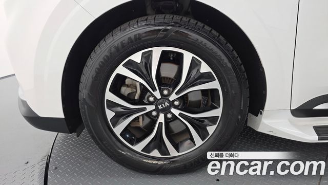 Kia Carnival 4-го поколения 9-Seater Noblesse - фото 4