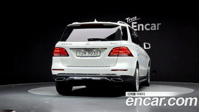 Mercedes-Benz GLE-Class W166 GLE350 d 4MATIC - фото 3