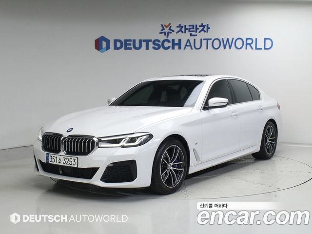 BMW 5-Series G30 523d M Sport - фото 1