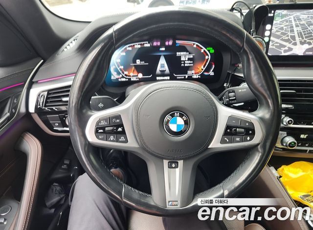 BMW 5-Series G30 523d M Sport - фото 4