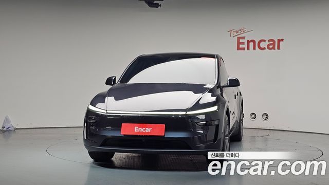 Tesla Model Y RWD - фото 1