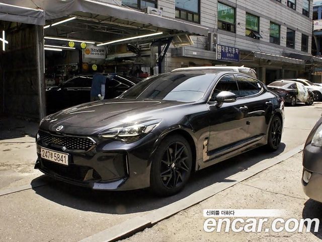 Kia Stinger 2.5 AWD Platinum - фото 1