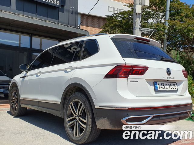 Volkswagen Tiguan 2.0 TSI Prestige - фото 1