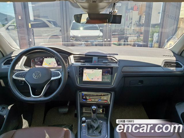 Volkswagen Tiguan 2.0 TSI Prestige - фото 4