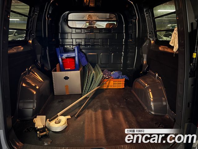 Hyundai Staria Cargo 5-Seater Modern - фото 1