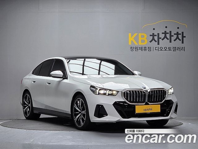 BMW 5-Series G60 530i xDrive M Sport - фото 4