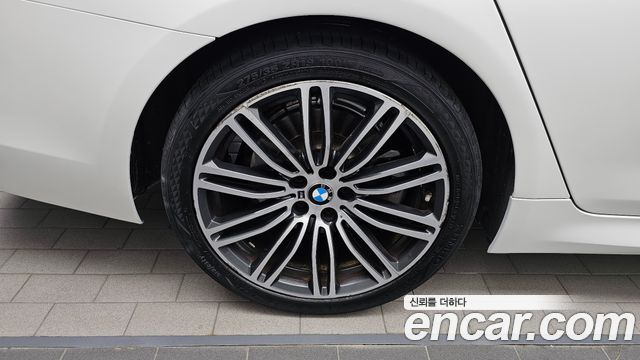 BMW 5-Series G30 520d M Sport Package Plus - фото 4