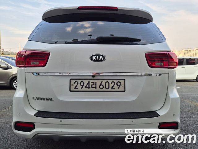 Kia Carnival Новый 9-Seater Noblesse Special - фото 4
