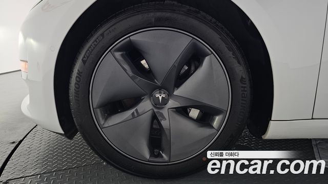 Tesla Model 3 Long Range AWD - фото 4