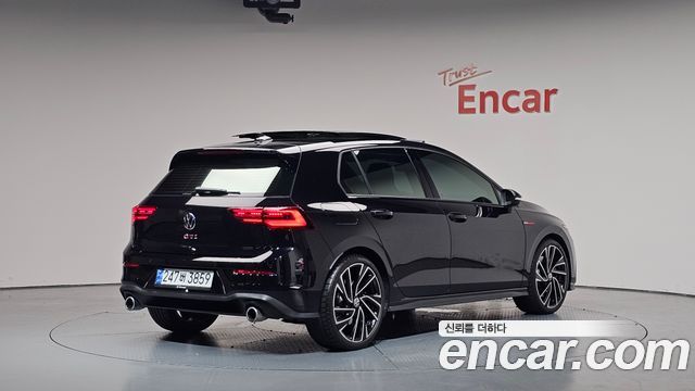 Volkswagen Golf 8-го поколения 2.0 GTI - фото 0
