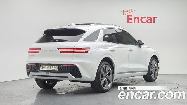 Genesis GV70 2.2 Diesel 2WD - фото 1