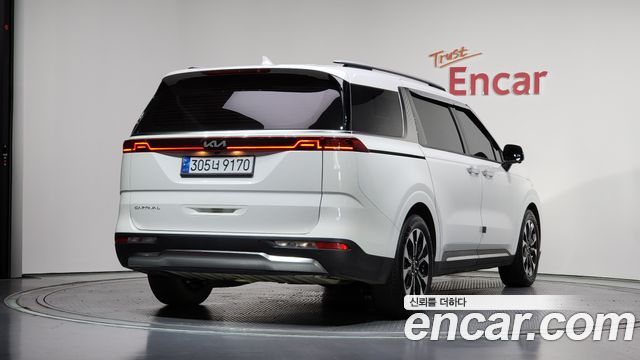 Kia Carnival 4-го поколения 9-Seater Signature - фото 1