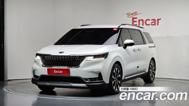Kia Carnival 4-го поколения 9-Seater Signature - фото 0