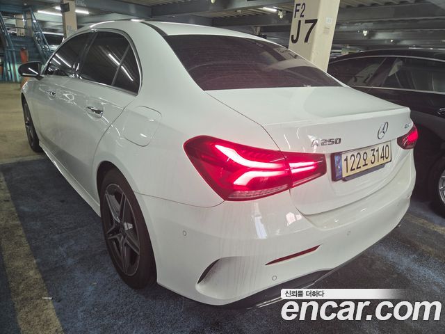 Mercedes-Benz A-Class W177 A250 4MATIC Sedan - фото 1