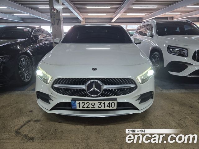 Mercedes-Benz A-Class W177 A250 4MATIC Sedan - фото 2