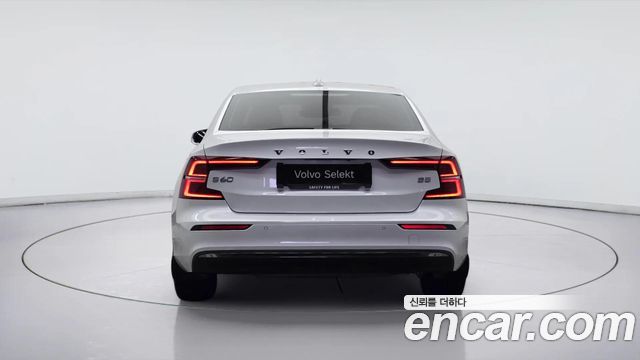 Volvo S60 3-го поколения B5 Ultimate Bright - фото 3
