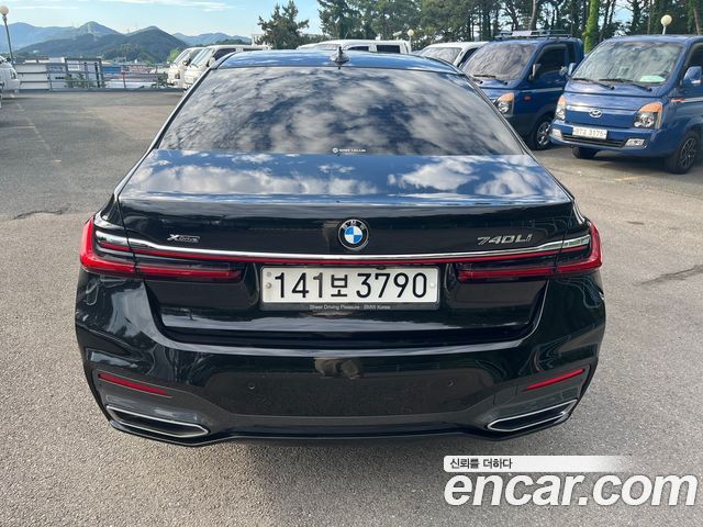 BMW 7-Series G11 740Li xDrive M Sport Package - фото 3