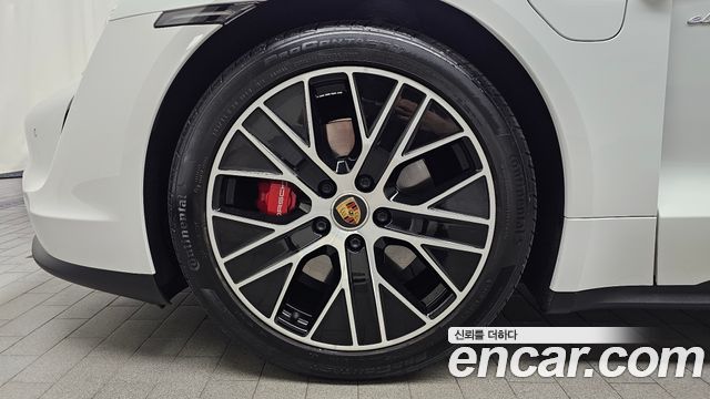Porsche Taycan 4S - фото 4