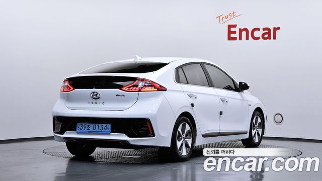 Hyundai Ioniq Q - фото 1
