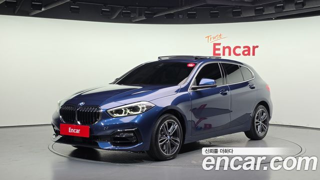 BMW 1-Series F40 120i Sports - фото 0