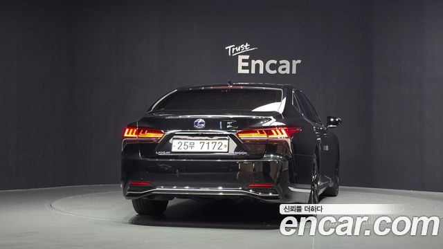 Lexus LS 5-го поколения 3.5 Luxury - фото 3