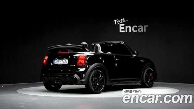 Mini Cooper Convertible JCW 3rd - фото 1