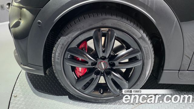 Mini Cooper Convertible JCW 3rd - фото 4