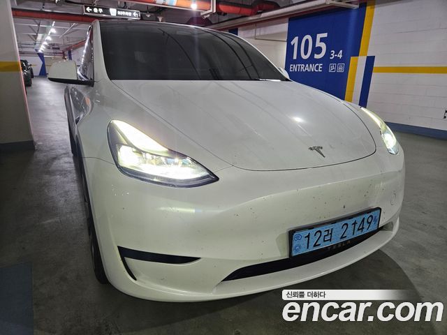 Tesla Model Y RWD - фото 0