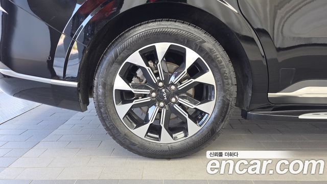 Kia Carnival 4-го поколения 9-Seater Hi-Limousine Signature - фото 4